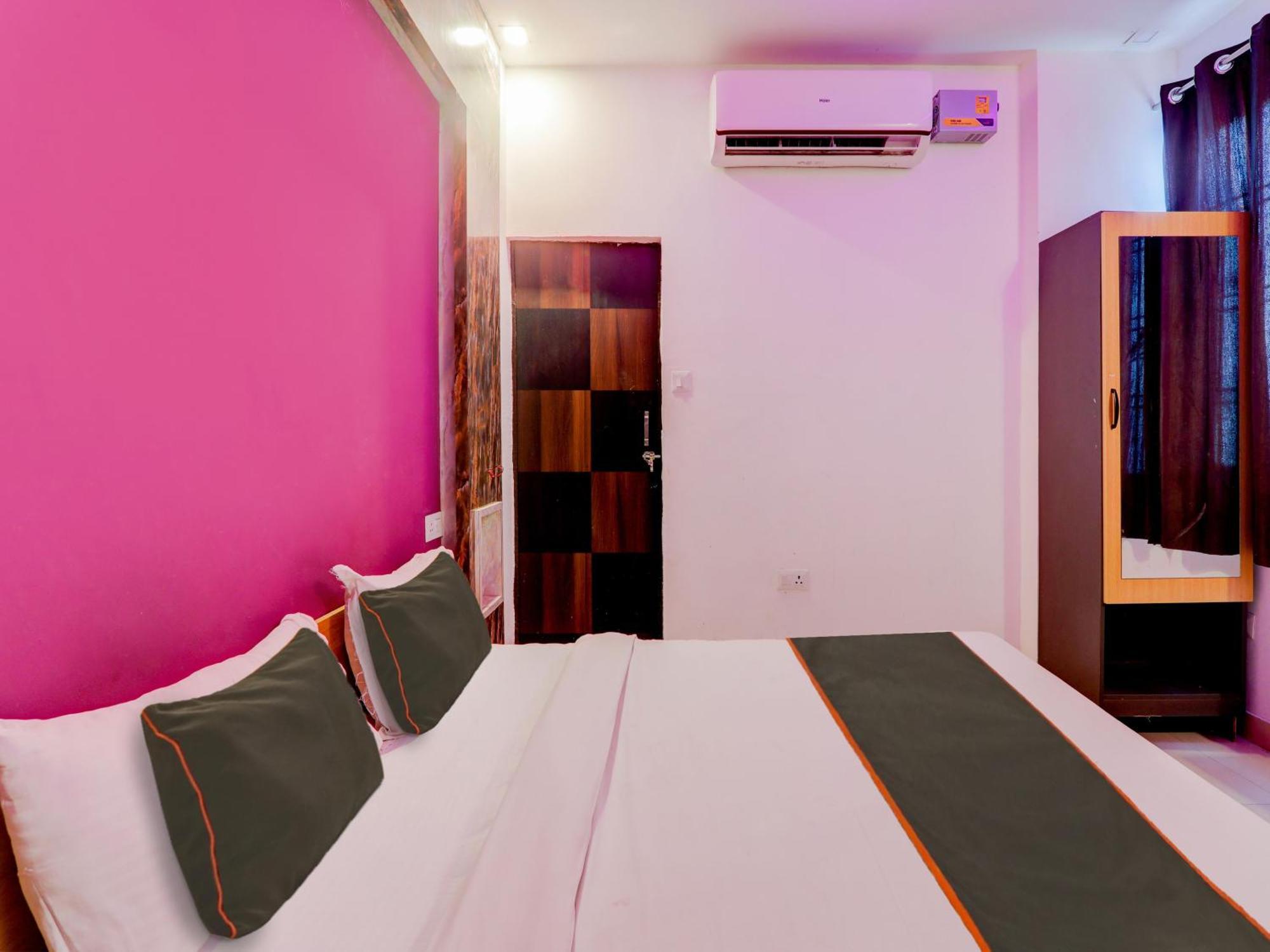 Super Collection O Kiara Guest House Lucknow Buitenkant foto