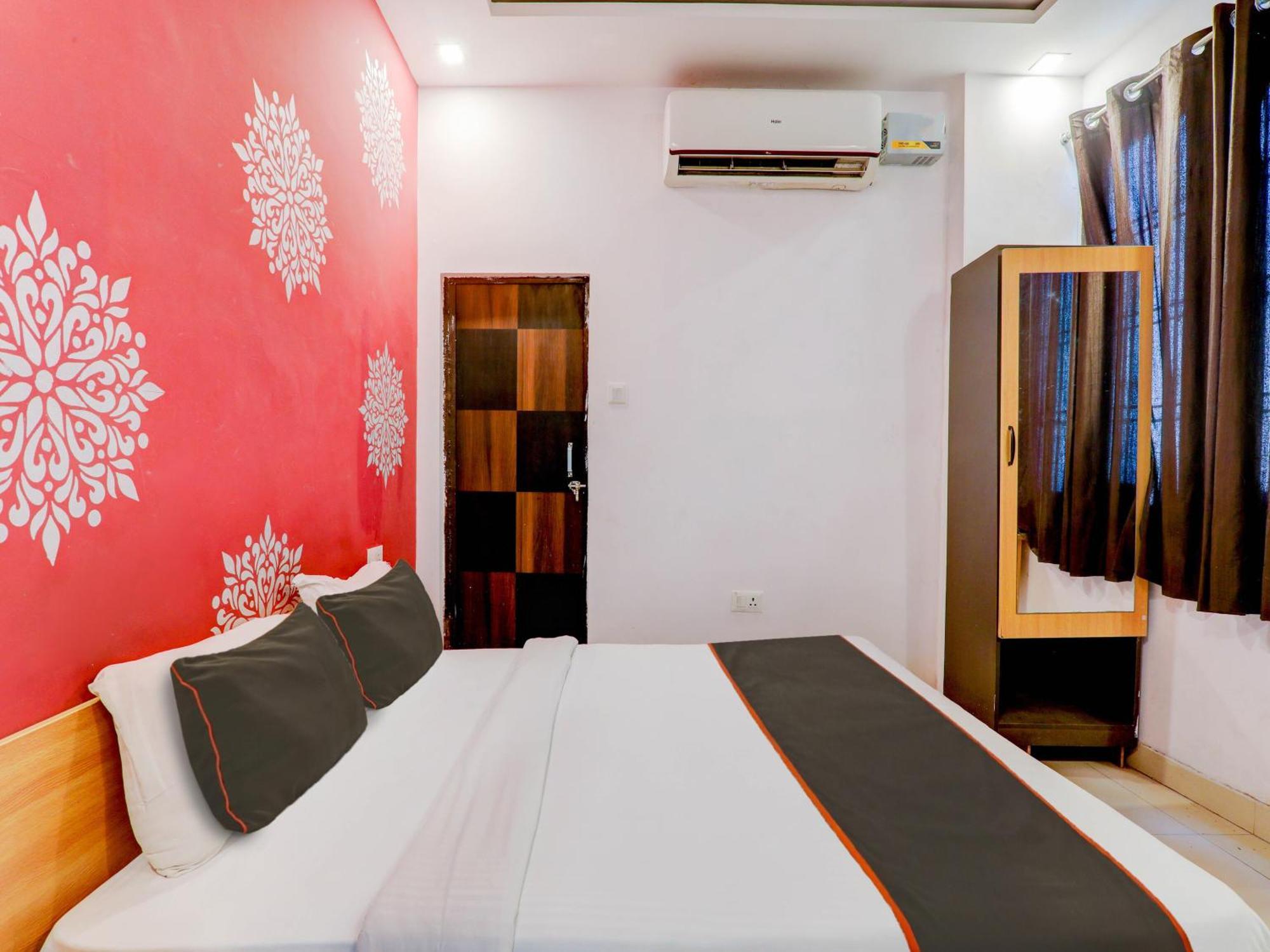 Super Collection O Kiara Guest House Lucknow Buitenkant foto